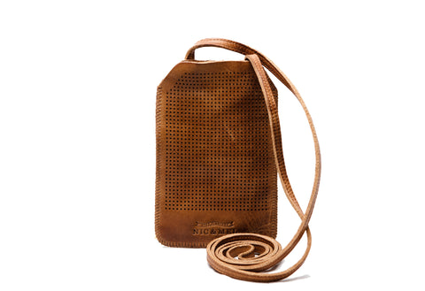 iPhone 4 holder perforated w strap Cognac